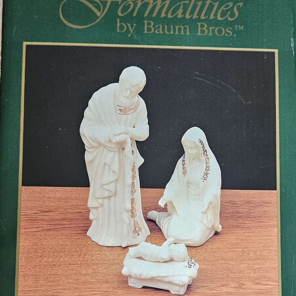 3-Piece Nativity Set In Original Box. Gold & Ivory. Formality By Braum Bros.